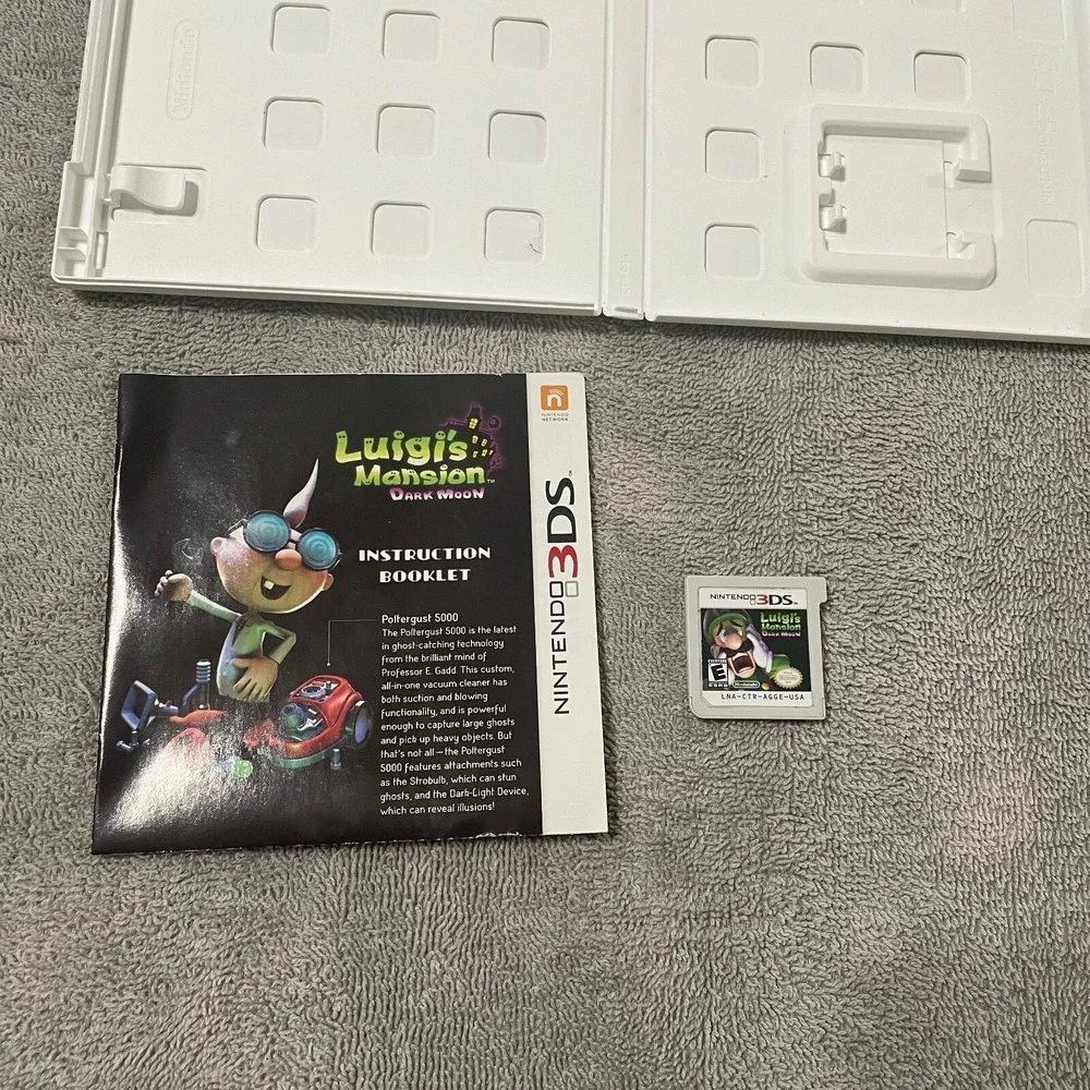 Nintendo Luigi's Mansion Dark Moon 3DS Game White Case Manual Included